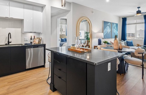 Progressive Northwest Apartment | TortoiseOne 1BD 18 - One Bedroom Apartment, Sleeps 2