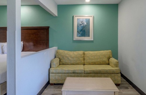 Mary Esther Hotel | Townhouse Fort Walton Beach Hurlburt Field