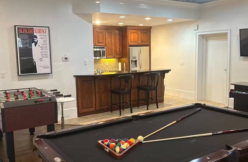 Atlanta House | tPrivate Buckhead Estate Pool, Game Room, Custom Kitchen