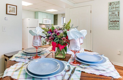 Toccoa Apartment | Tranquil 1-bedroom apartment with AC in charming Toccoa