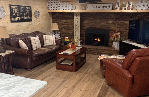 Stanley Cottage | Treasured Moments Tiny Cabin Cottage in town and close to everything.