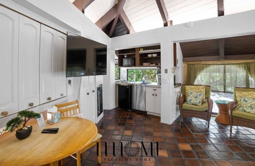 Long Beach Estates Cabin | Treehouse Private Village Bed and Breakfast