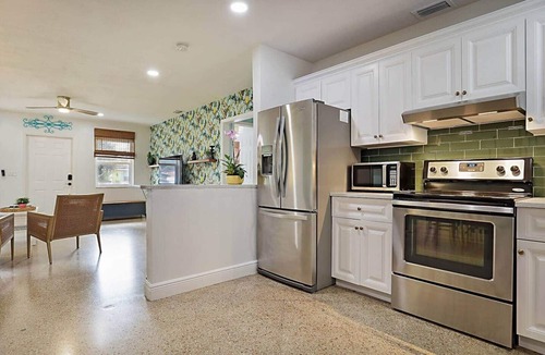 Boynton Beach House | Tropical Escape near Beach! Tons of parking!