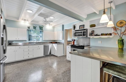 Kenmont House | Tropical Gem-Private Pool: Mariposa