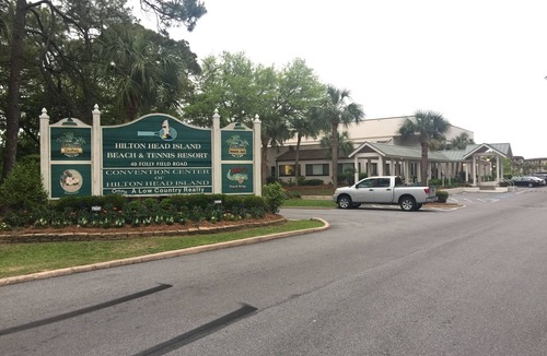 Folly Field Villa | True DIRECT Oceanfront - Admiral's Row 305 - Right on the Beach! Best View!