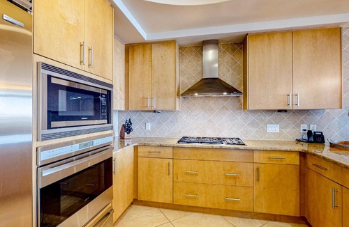 Orange Beach Hotel | Turquoise Place 2707C