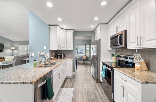Bayhaven House | Turtle Tide|Saltwater Pool, Hot Tub, 5min to Beach