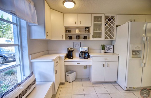 Englewood Condo | TwoMorrows Treasure: Beaches,Pickleball on Property,Boating,Biking, Golf, Nature