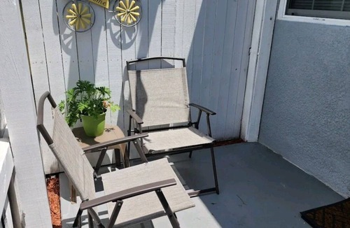Orlando Apartment | UCF, Comfort Quiet Place To Stay Orlando, Central Florida 30 min. from Disney