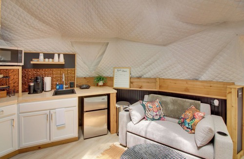 Sparta Apartment | Unique Dome Home w/Deck in Smoky Mountains