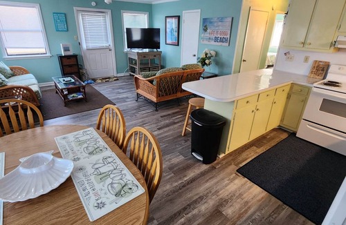 Indian Bay Cottage | Unique Waterfront Property Overlooking Two Bays. Dog-Friendly! New Upgrades!