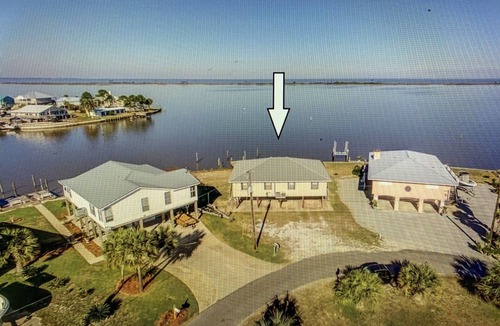 Indian Bay Cottage | Unique Waterfront Property Overlooking Two Bays. Dog-Friendly! New Upgrades!