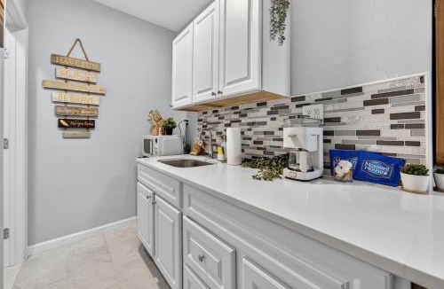 South Pensacola House | Unit 12 Simple Comfy Tiny Pensacola Studio