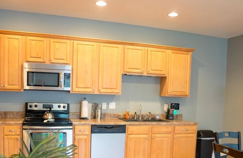 Kreole Apartment | Unwind After Work · 3BR 2BA · King Beds · W/D