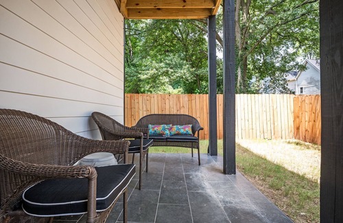 Peoplestown Apartment | Unwind in a Modern Suite in Summerhill/Peoplestown