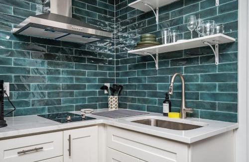 Peoplestown Apartment | Unwind in a Modern Suite in Summerhill-Peoplestown