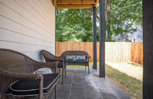 Peoplestown Apartment | Unwind in a Modern Suite in Summerhill-Peoplestown