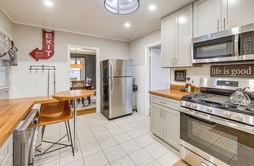 Macon House | Updated + Inviting! North Macon Home Near Dtwn