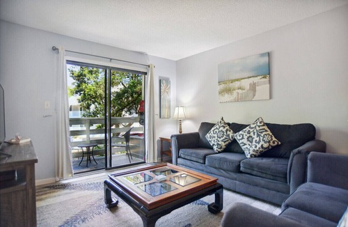 Folly Field Condo | ⭐ Upgraded peaceful villa ⭐ 7 min walk to the beach