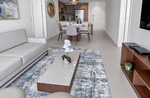 Doral Apartment | Upscale 2BR City-View Suite | Pool, Sauna & Spa