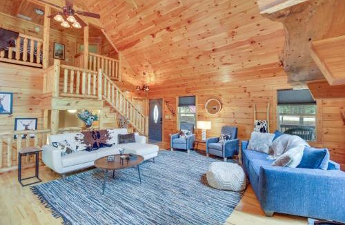 Ellijay House | Upscale Coosawattee Cabin w/Hot Tub & Fire Pit!
