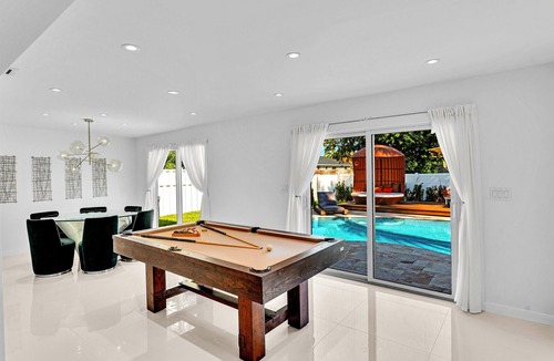Hollywood Hills House | Upscale Hollywood Oasis | Heated Pool & Fire Pit