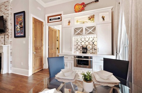 West Riverside Condo | Upscale New Orleans Penthouse | Private Elevator