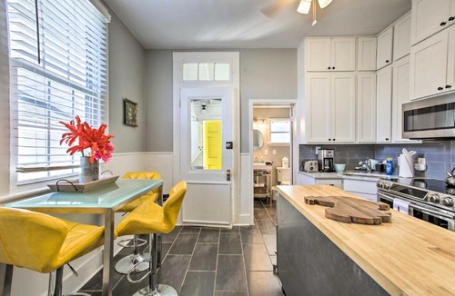 West Riverside Apartment | Uptown NOLA Apt on Magazine Street w/Backyard!