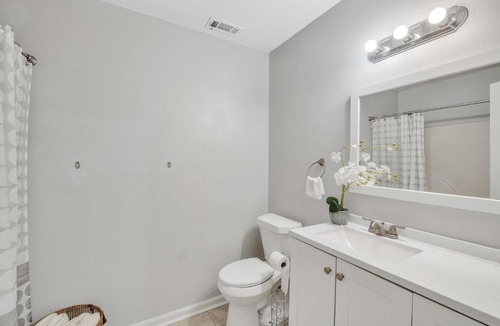 North Little Rock House | Uptown Serenity