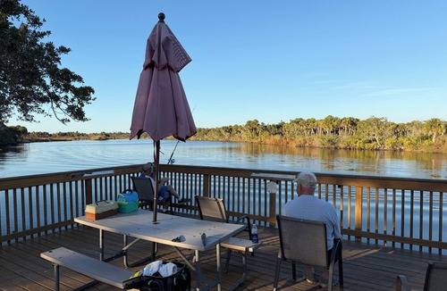 Venice House | Venice Fl. Bungalow Resort style living on the Myakka River Sleeps 6