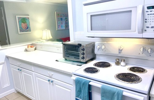 Demere Park Condo | Very cute and comfortable two bedroom with view of the pool