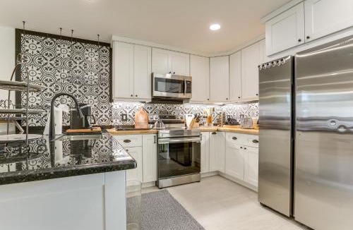 Juno Beach House | Vibrant North Palm Beach Home ~ 2 Mi to Beach!