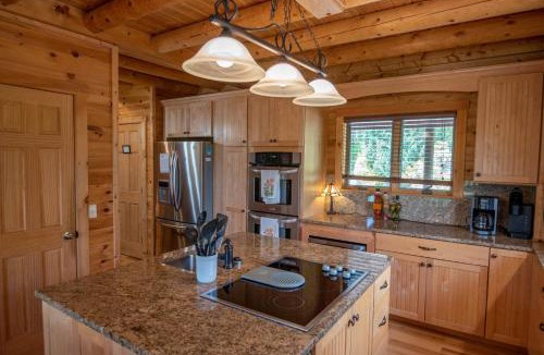 Sparta House | VIEWS, Fire Pit, Dogs Welcome, Fenced Yard! Close to New River Outfitters!