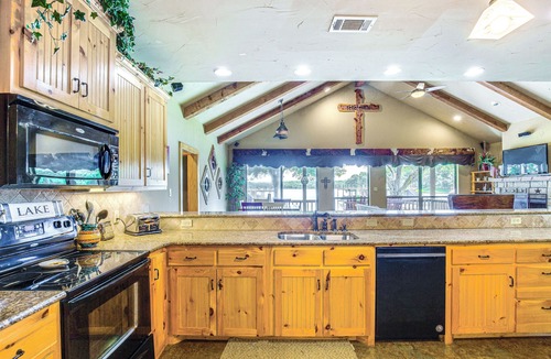 Log Cabin House | Views & Private Dock: Lakefront Eustace House!