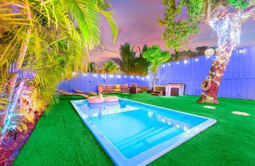 Allapattah House | Villa Bonita 6BR Pool Hot Tub Game Room