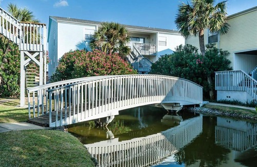 Pensacola Beach Apartment | Villas on the Gulf unit A8