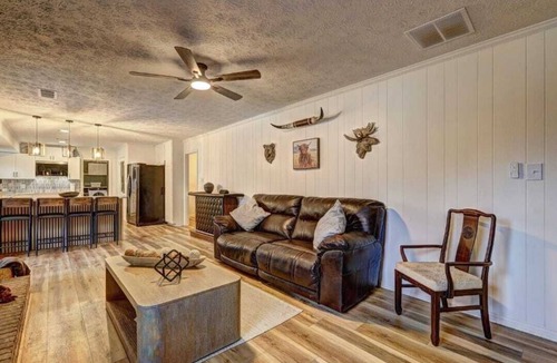 Stone Mountain House | VIP World Cup Getaway Stylish Home for Soccer Fans