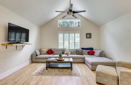 Saint Simons Island House | Vitamin Sea Escape: Leander Home w/Yard!