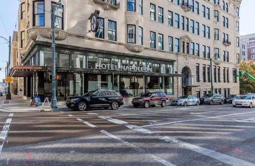 Downtown Memphis Hotel | voco Hotel Napoleon Memphis by IHG
