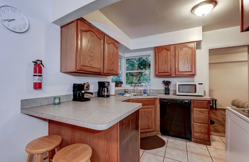Deltona Lakes House | WAITING FOR YOU! Great 2 story in Deltona, FL-need a spot for a quick get away?