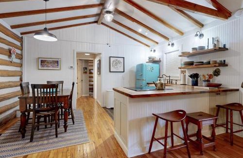 Franklin House | Wake Robin