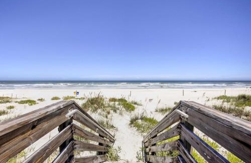 New Smyrna Beach House | Walk to Beach: New Smyrna Beach Abode w/BBQ!