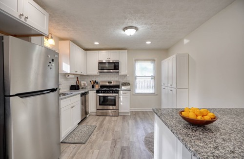 Kennesaw House | Walk to downtown Kennesaw-Updated 3-bedroom house,well equipped kitchen, sleeps8