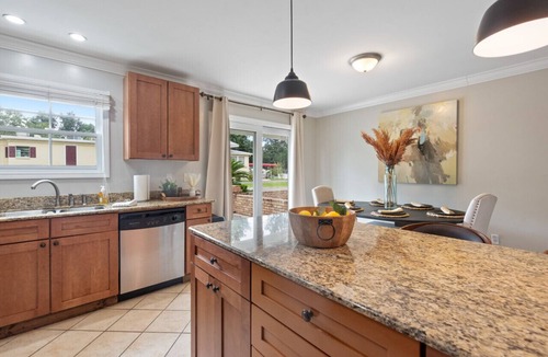 Biloxi Villa | Walk to Downtown OS | 3BR Townhouse