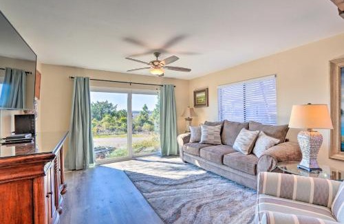 Oceanmarsh Subdivision Apartment | Walk to Harbor Island Beach Cozy St Helena Villa!