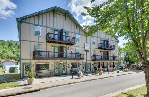 Helen House | Walk to Main Street Shops: Helen Escape w/Balcony