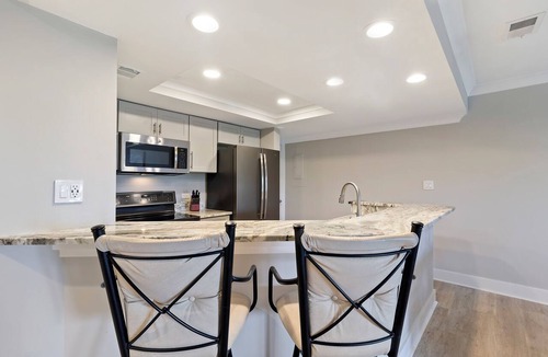 Shelter Cove Condo | Water & Marina Views, Pet Friendly-Near Beach