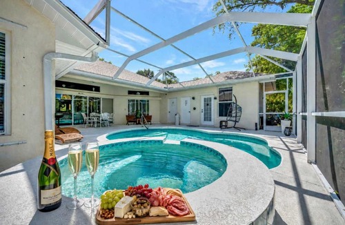 Port Charlotte House | Waterfront 3B & Free Dock Heated Pool Hot Tub Gym