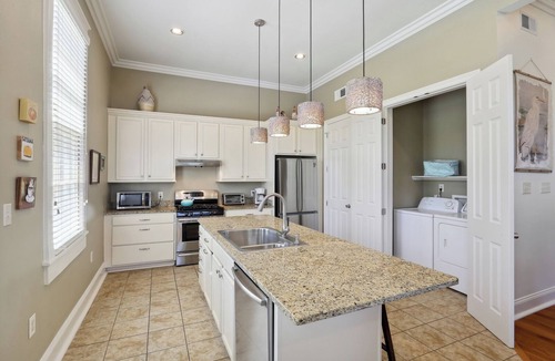 Bayou St. John House | Waterfront Bayou St. John Jazz Fest neighborhood!