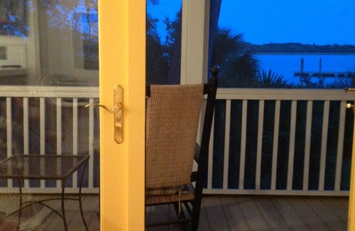 Beaufort Cottage | Waterfront Cottage with Private Veranda